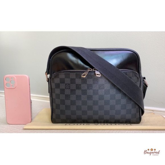 Authentic Louis Vuitton Damier Graphite Canvas Dayton Reporter PM Crossbody Bag - Picture 5 of 14